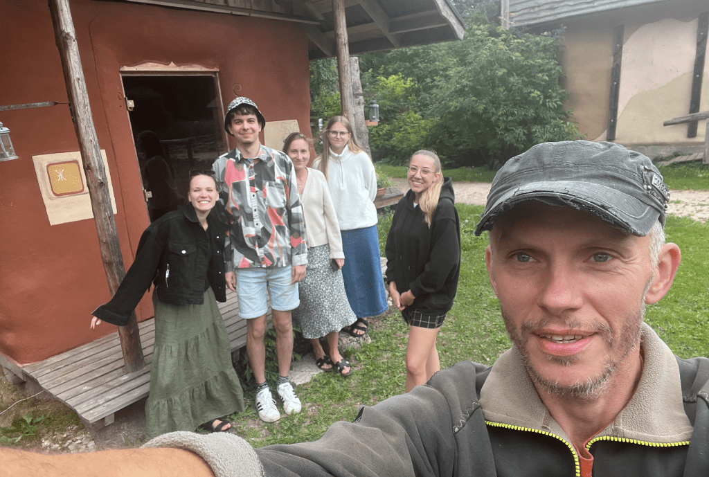 A visit to straw&nbsp;houses